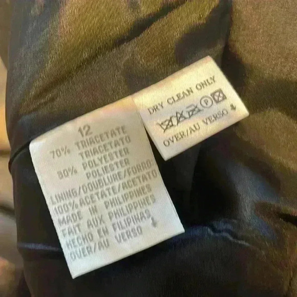 Liz Claiborne beautiful black blazer. Women’s size 12. - Picture 9 of 9